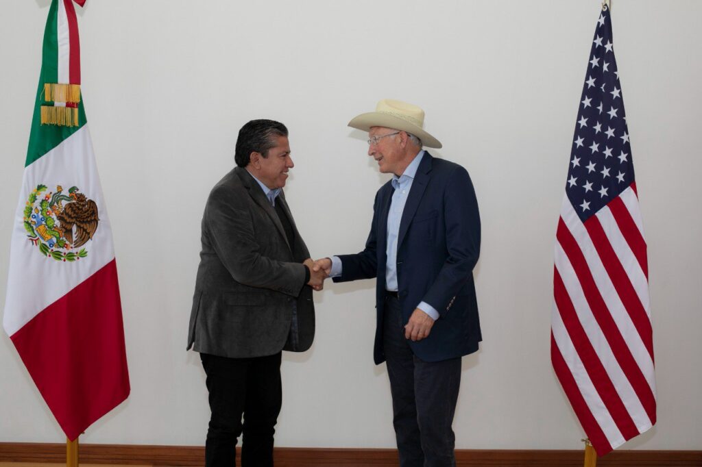 Governor David Monreal sjaking hands with Ambassador Ken Salazar in Oct 6